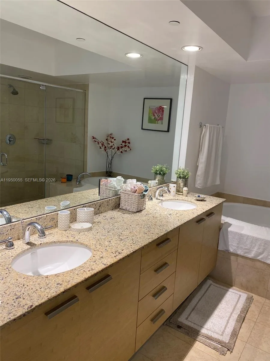 1830 S Ocean Dr # 1106, Hallandale Beach, FL 33009 photo 12