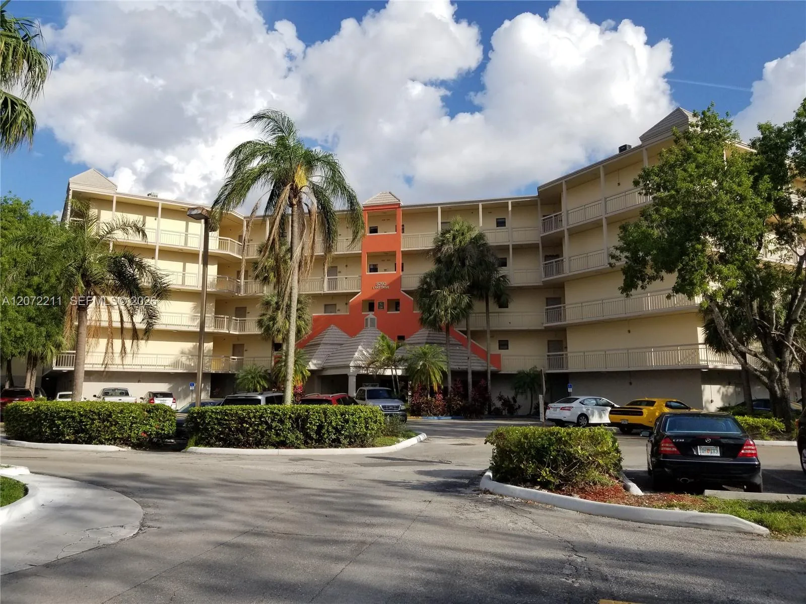 8290 Lake Dr # 440, Doral, FL 33166 photo 2