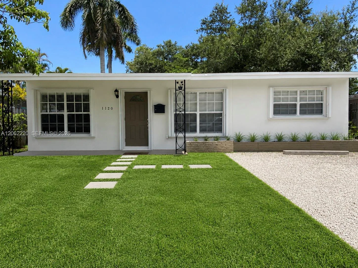 1120 SW 15th Ter, Fort Lauderdale, FL 33312 photo 5
