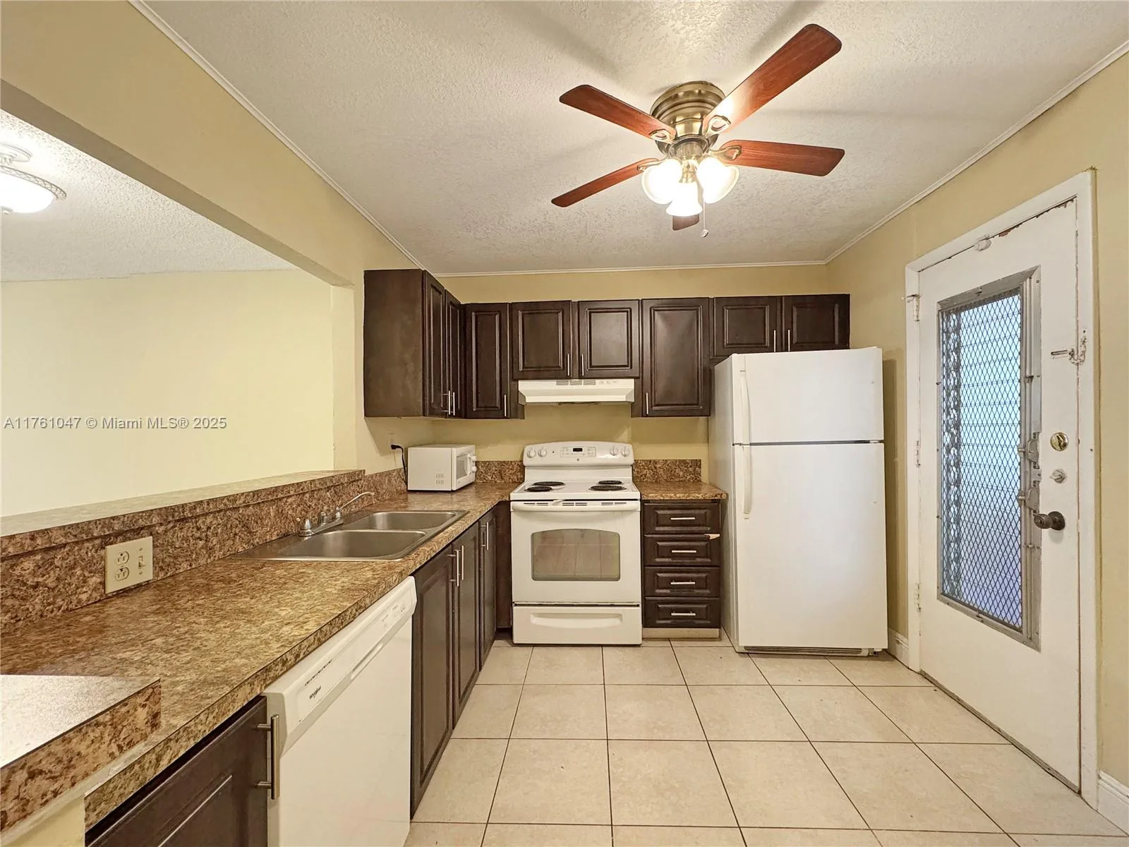 410 NW 68th Ave # 207, Plantation, FL 33317