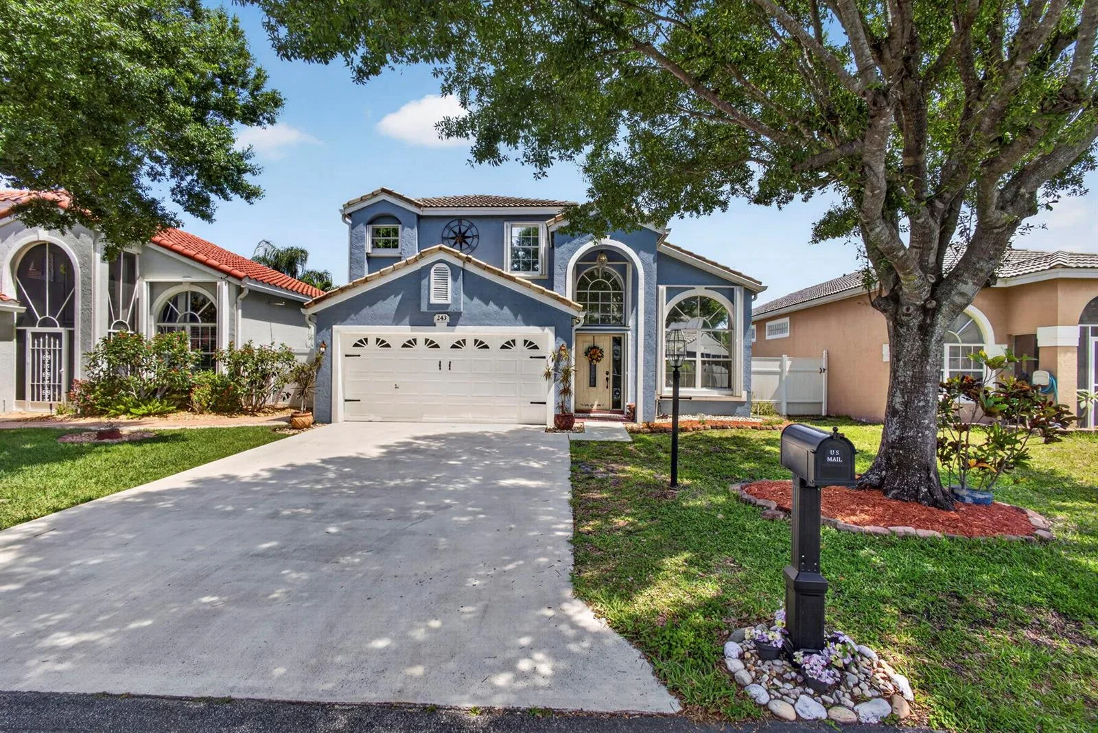 243 WEDGEWOOD Circle, FL 33463