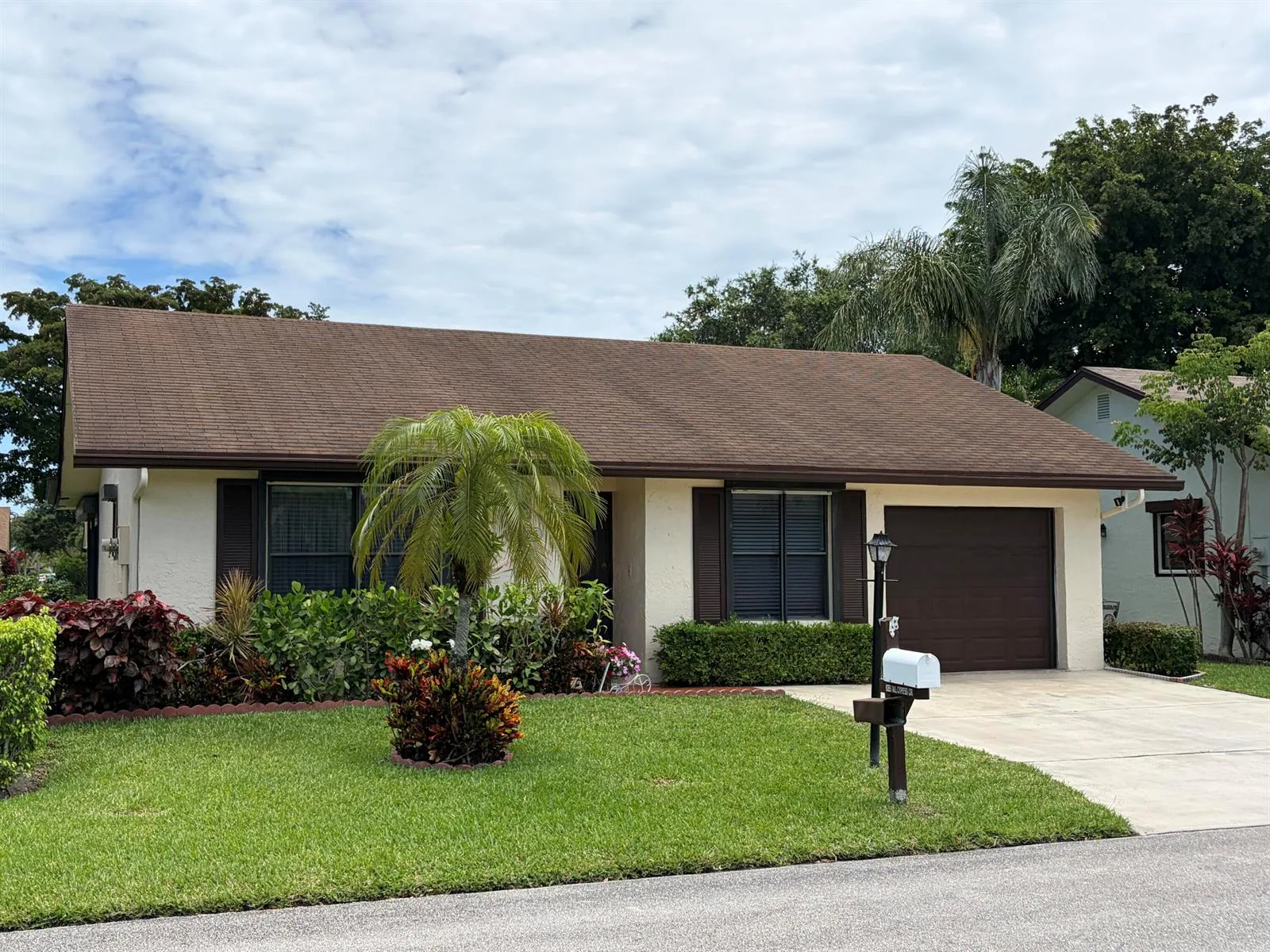 6285 Tall Cypress Circle, FL 33463