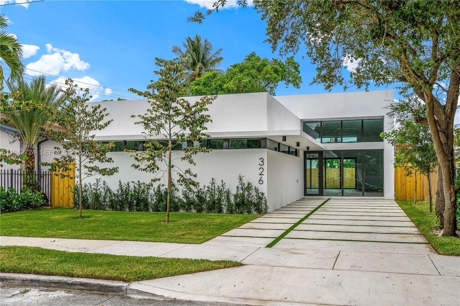 326 NW 40th St, Miami, FL 33127
