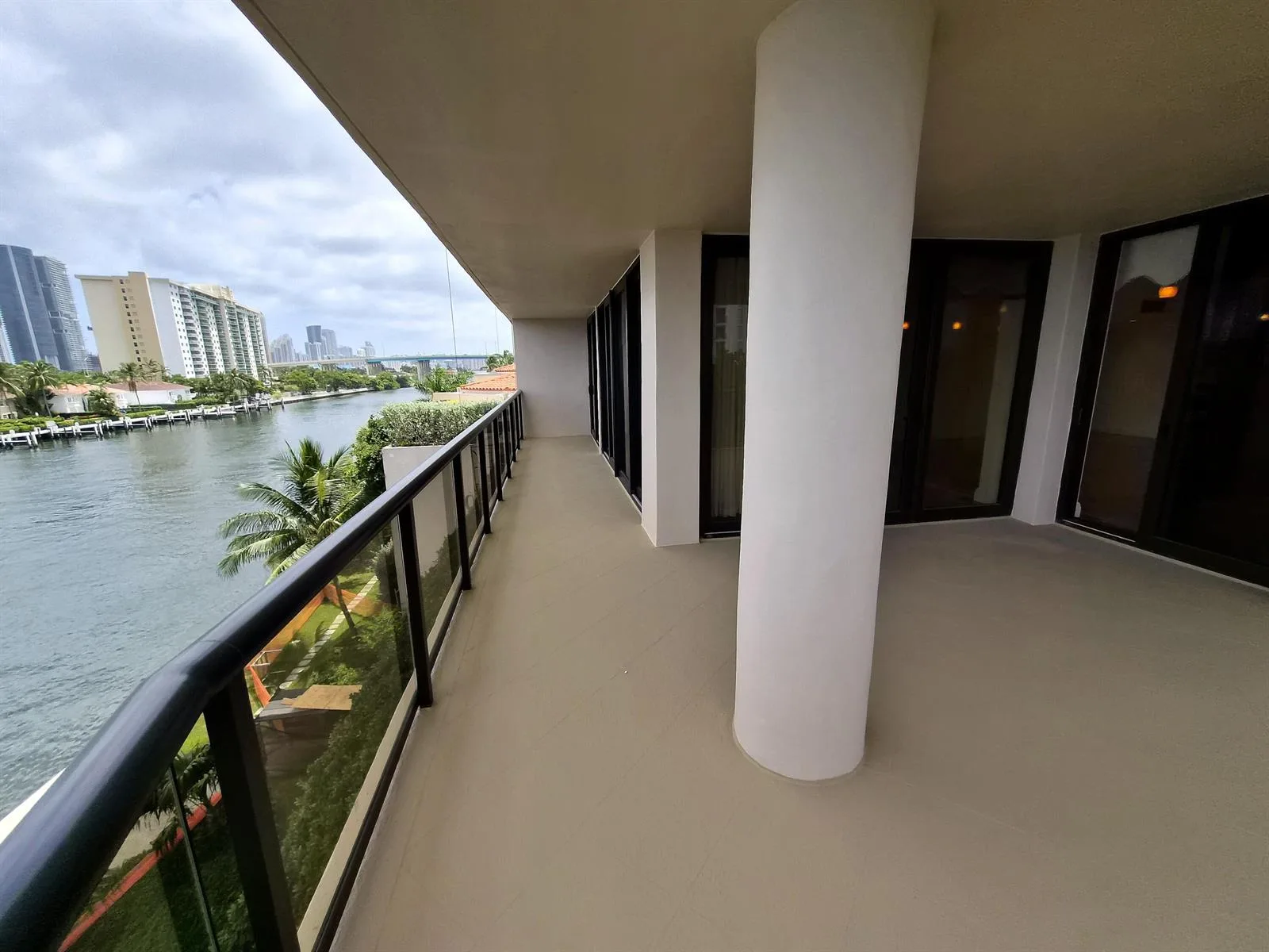 19667 Turnberry Way # 4J, Aventura, FL 33180 photo 2