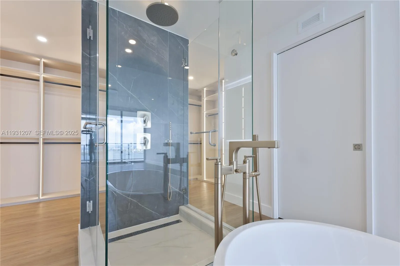 700 NE 24th St # 5402, Miami, FL 33137 photo 6