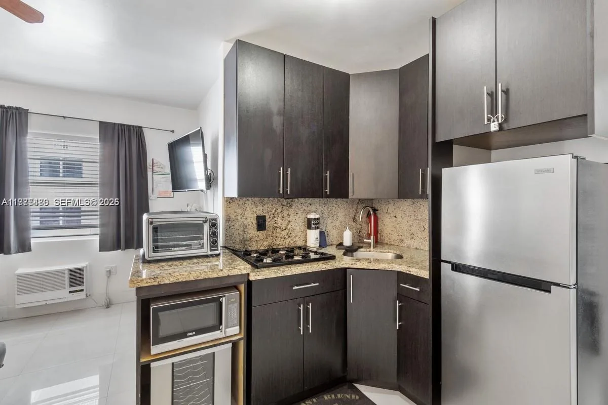 335 Ocean Dr # 310, Miami Beach, FL 33139 photo 5
