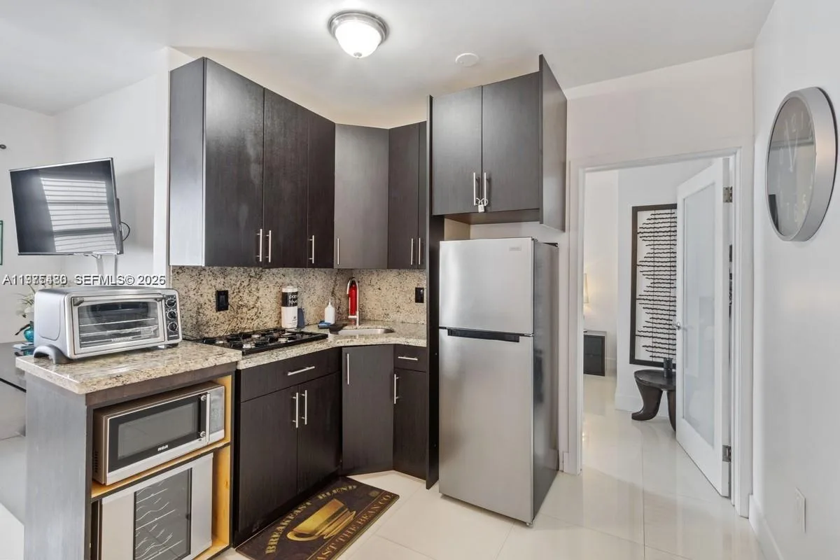 335 Ocean Dr # 310, Miami Beach, FL 33139 photo 6