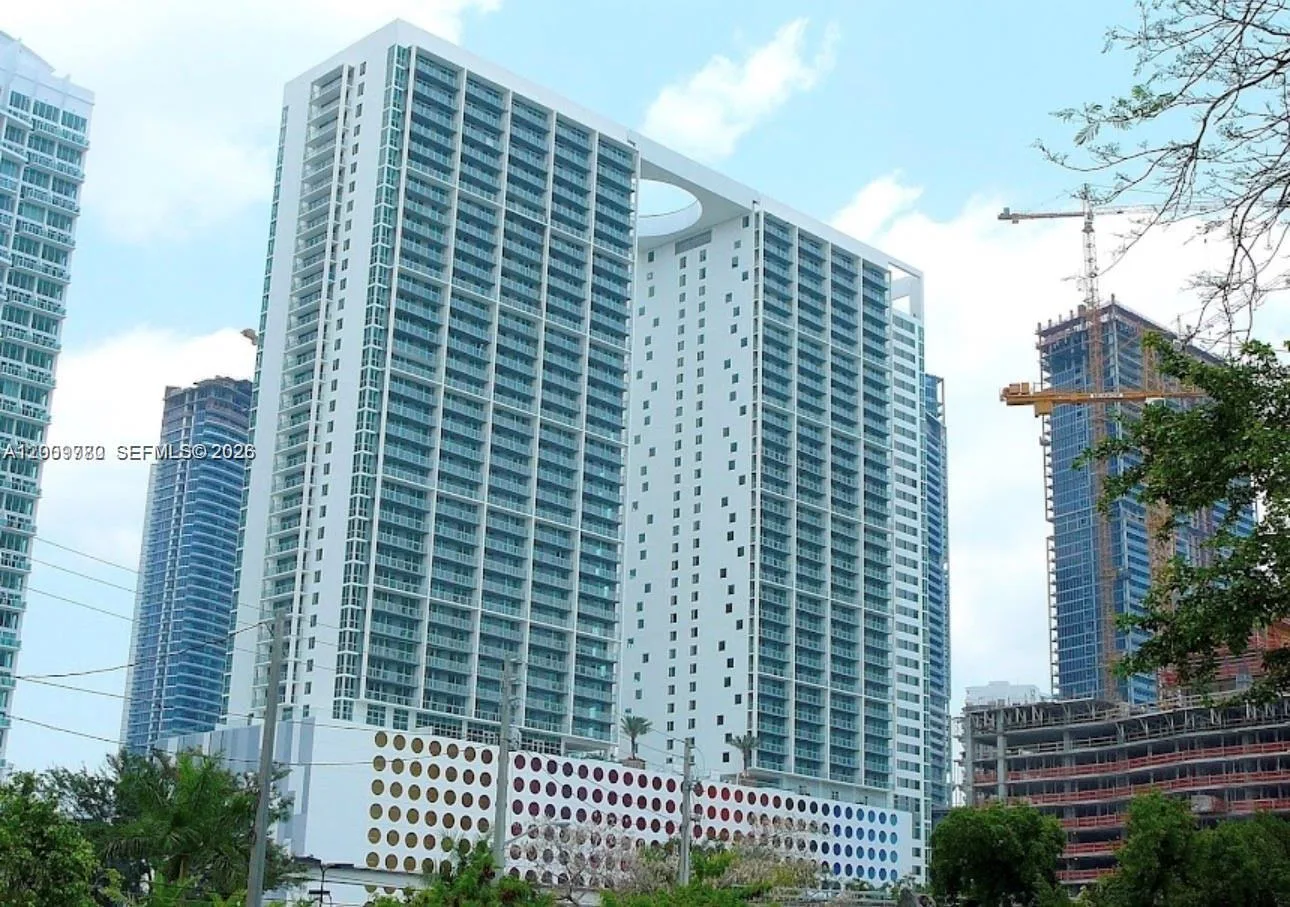 500 Brickell Ave # 1702, Miami, FL 33131