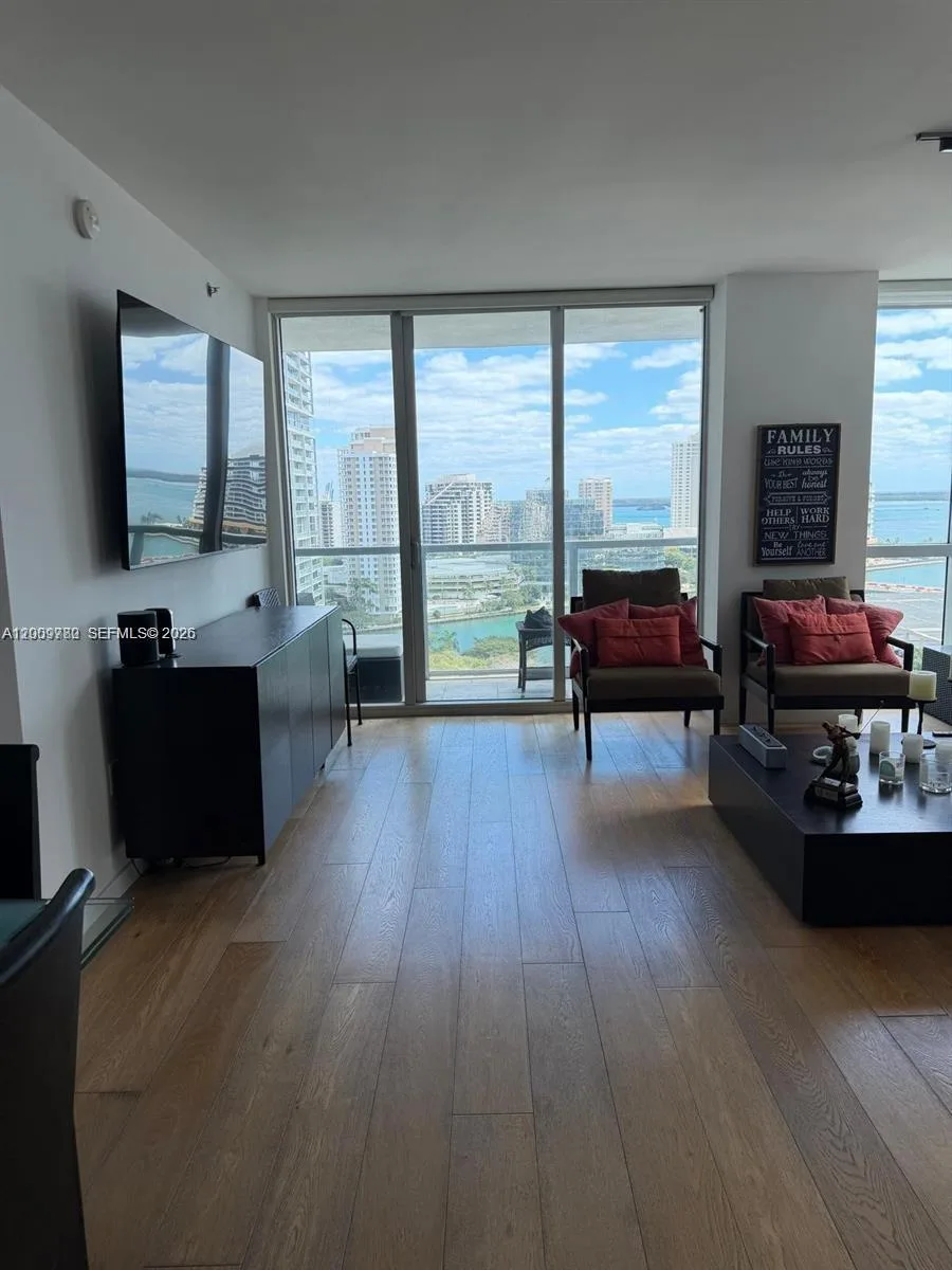 500 Brickell Ave # 1702, Miami, FL 33131 photo 2