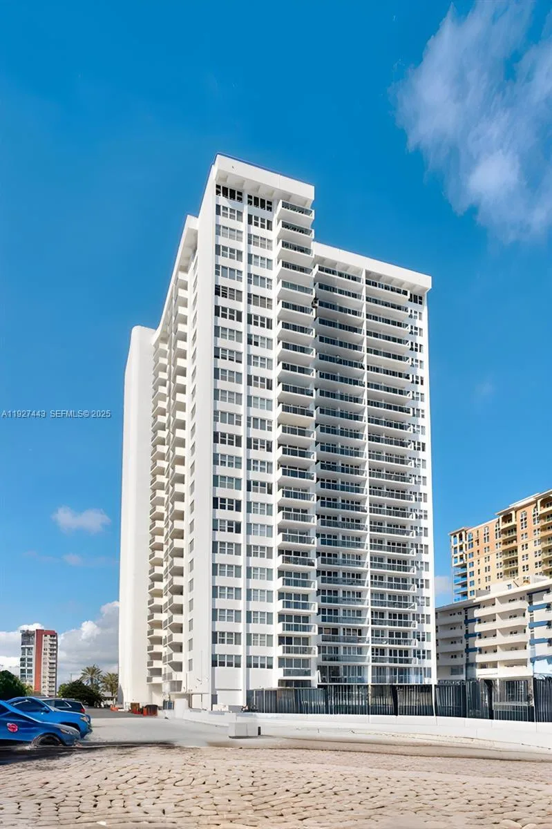 3140 S Ocean Dr # 511, Hallandale Beach, FL 33009