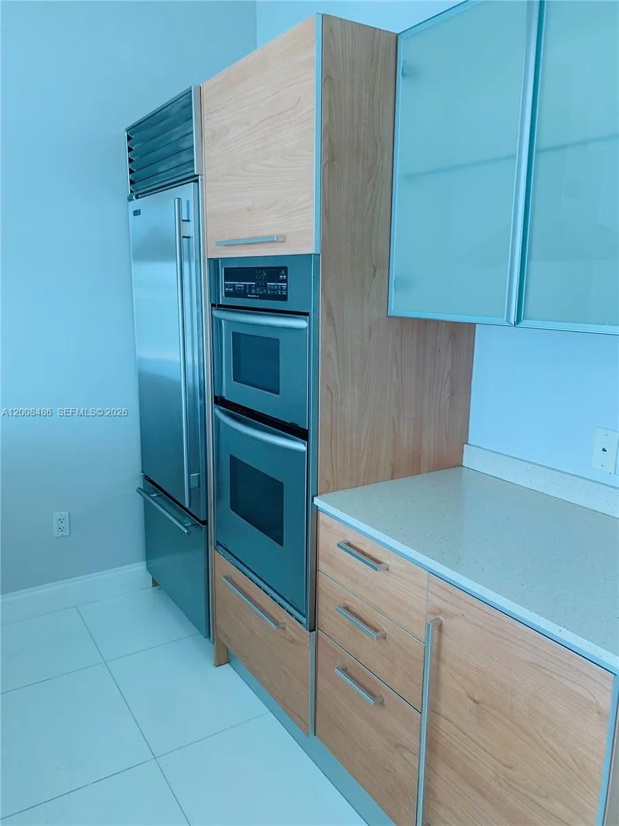 218 SE 14th St # TS207, Miami, FL 33131 photo 7