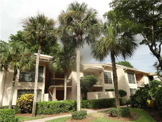 6904 Willow Wood Drive # 106, Boca Raton, FL 33434