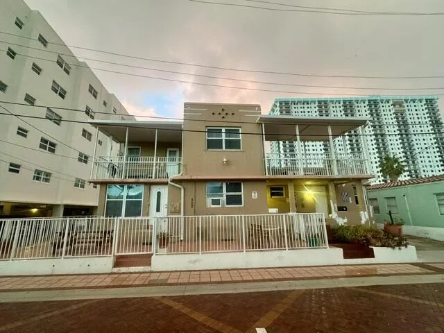 300 Georgia Street # 1-5, Hollywood, FL 33019