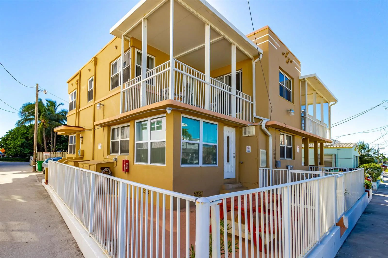 300 Georgia Street # 1-5, Hollywood, FL 33019 photo 2