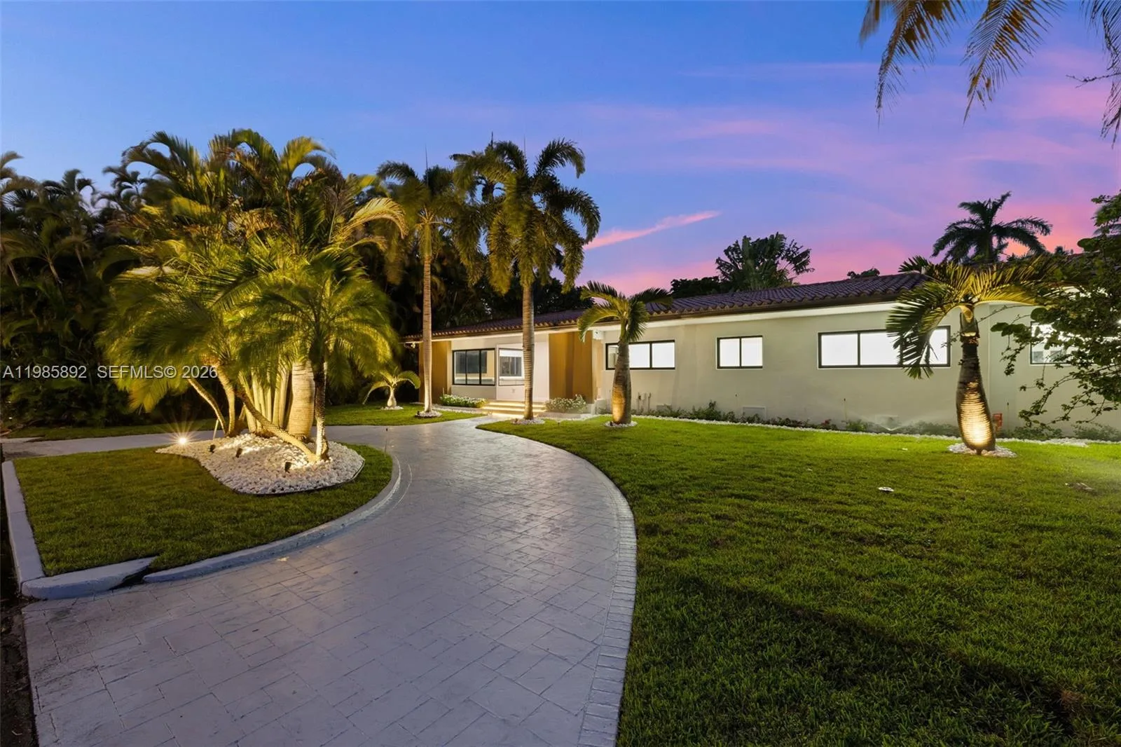 1117 Adams st, Hollywood, FL 33019 photo 2
