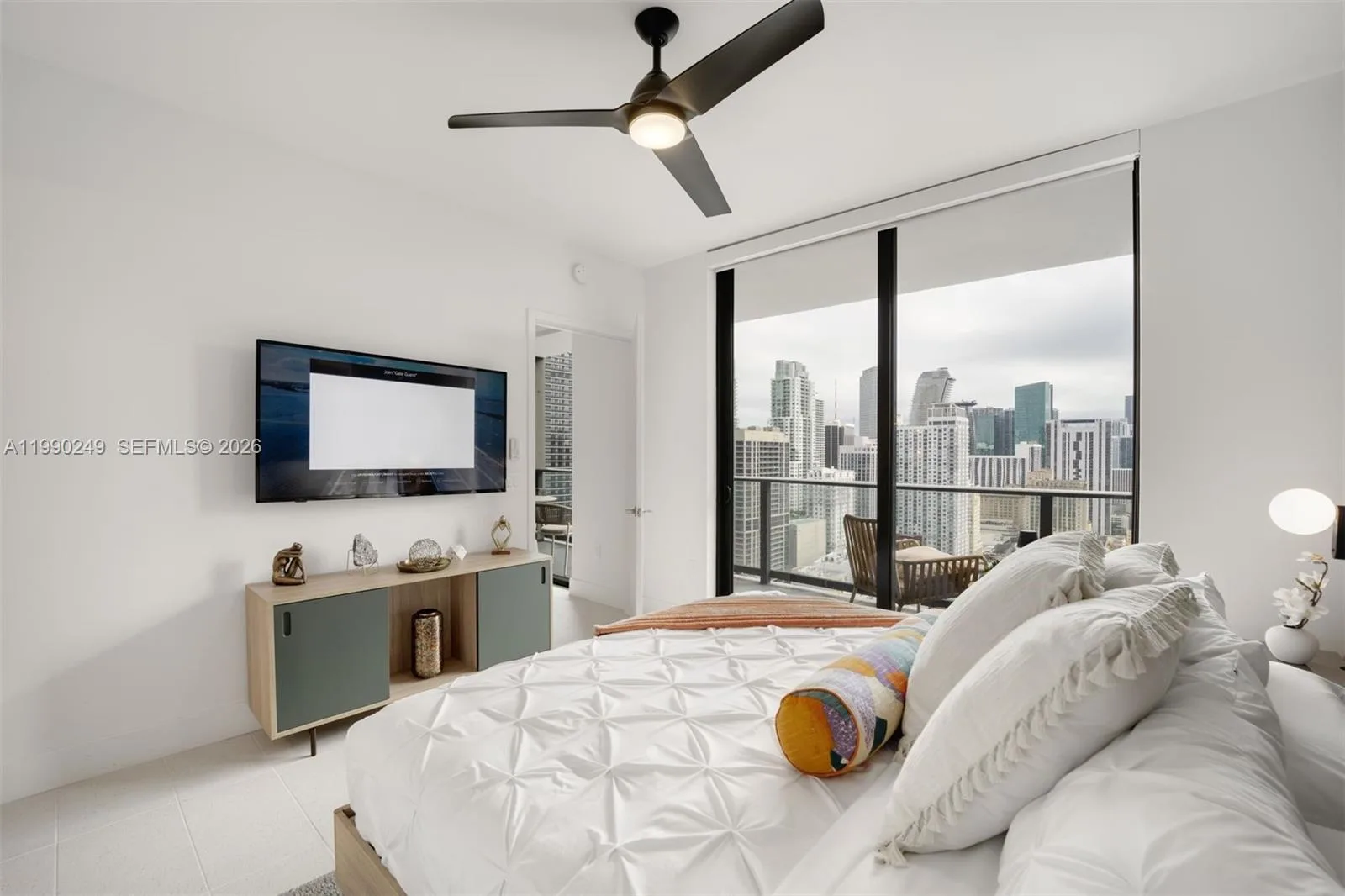 159 NE 6th St # 2607, Miami, FL 33132 photo 12