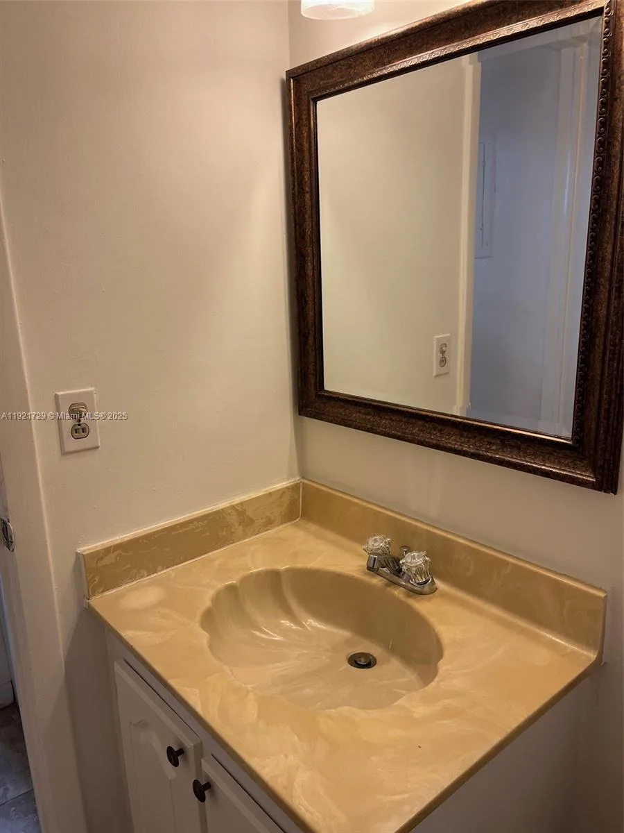13500 NE 3rd Ct # 402, North Miami, FL 33161 photo 10