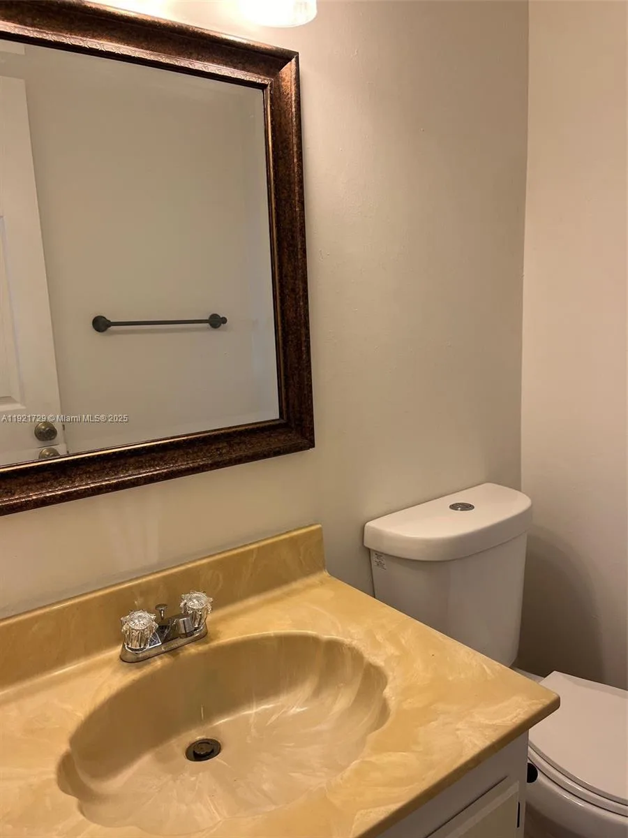 13500 NE 3rd Ct # 402, North Miami, FL 33161 photo 9
