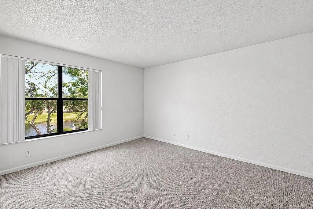 2322 S Cypress Bend Drive # 311, Pompano Beach, FL 33069 photo 9