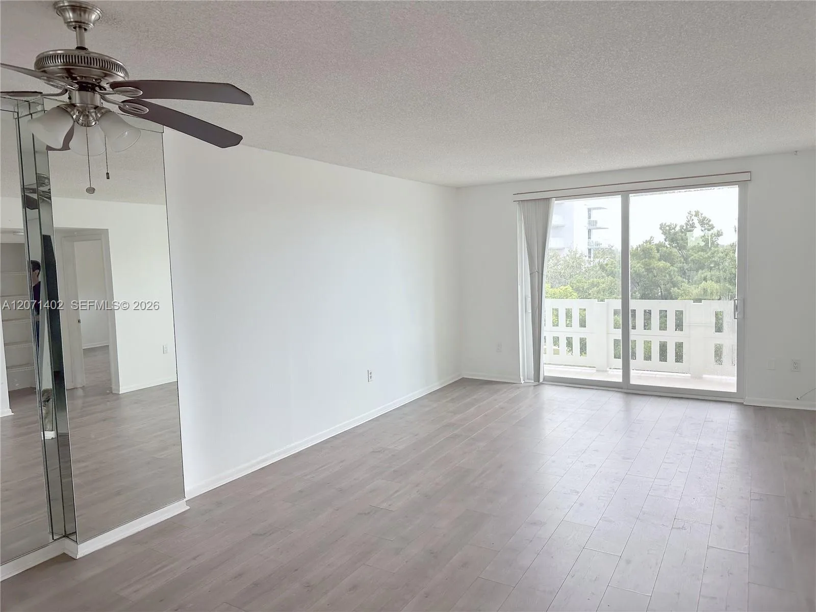 919 Hillcrest Dr # 407, Hollywood, FL 33021 photo 8