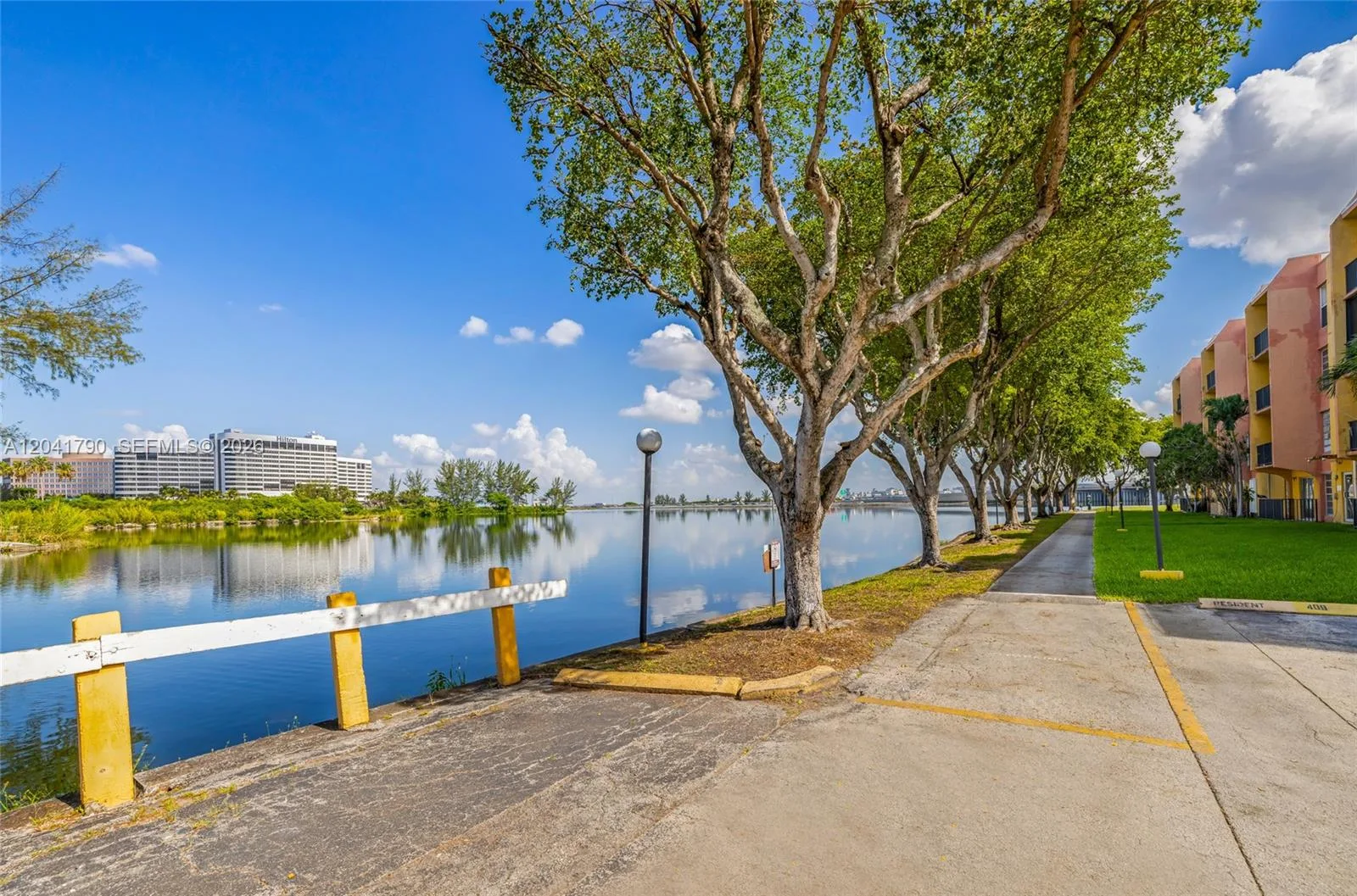 4805 NW 7th St # 302-15, Miami, FL 33126 photo 2