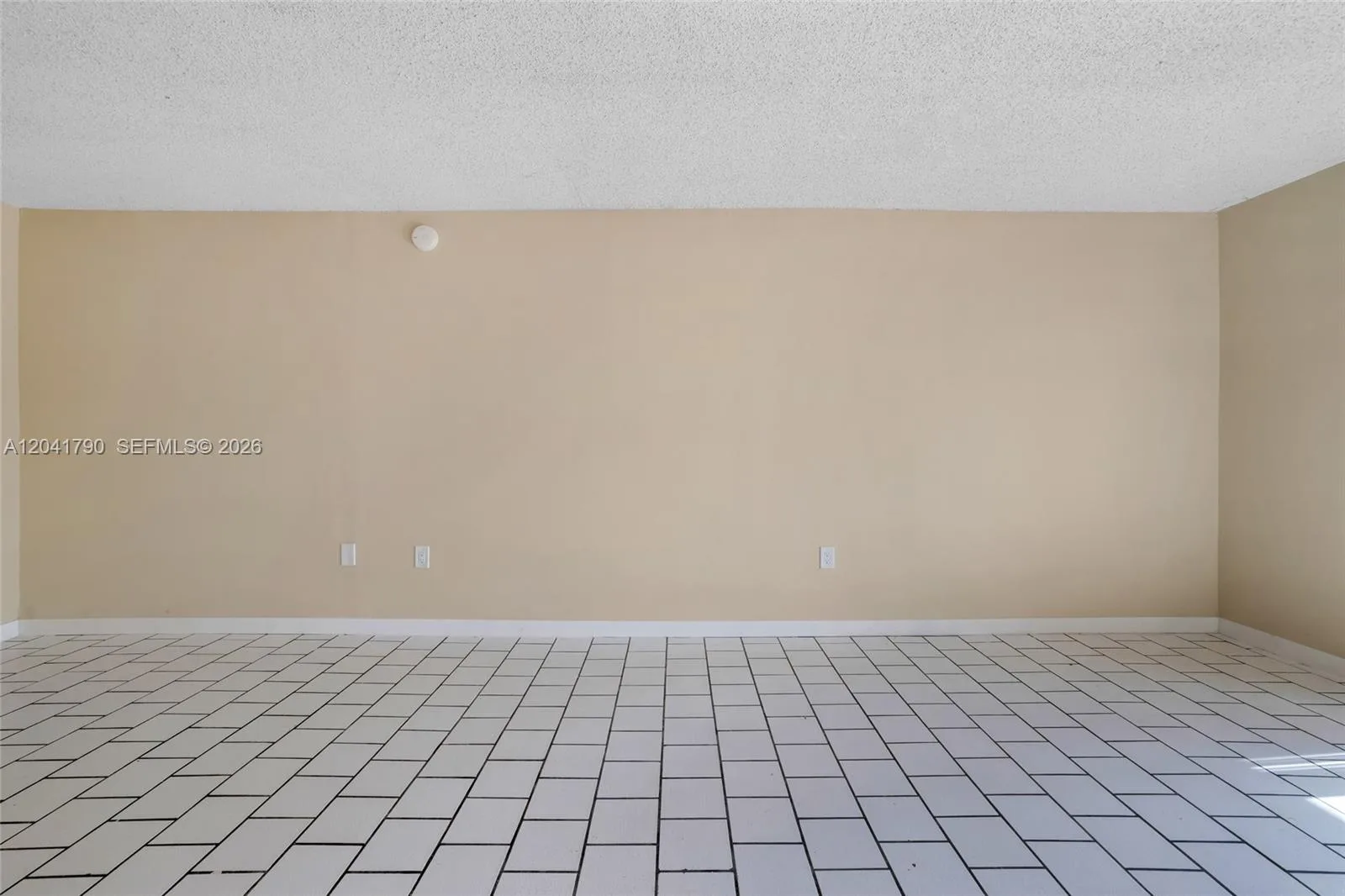 4805 NW 7th St # 302-15, Miami, FL 33126 photo 9