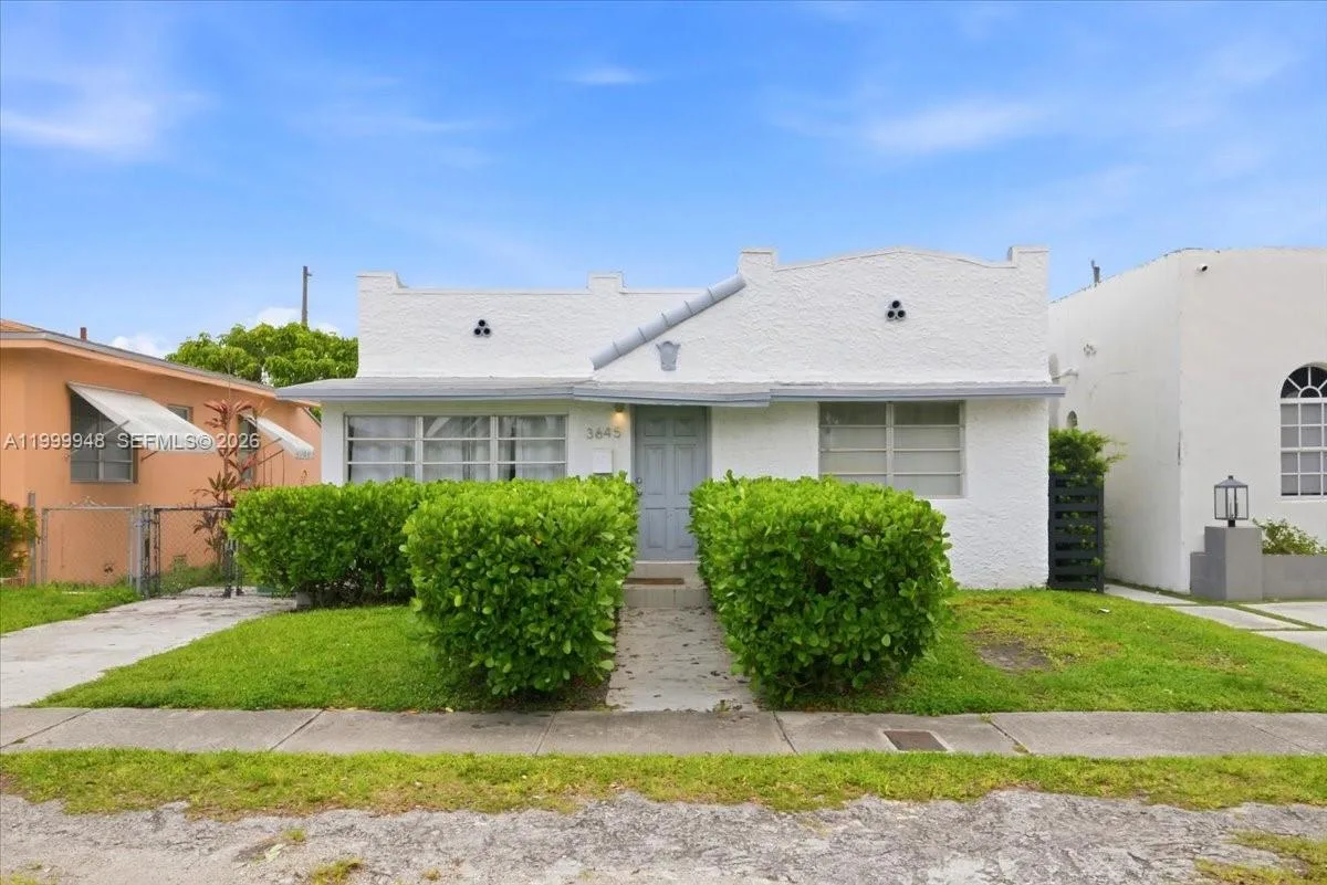 3645 SW 25th Ter, Miami, FL 33133
