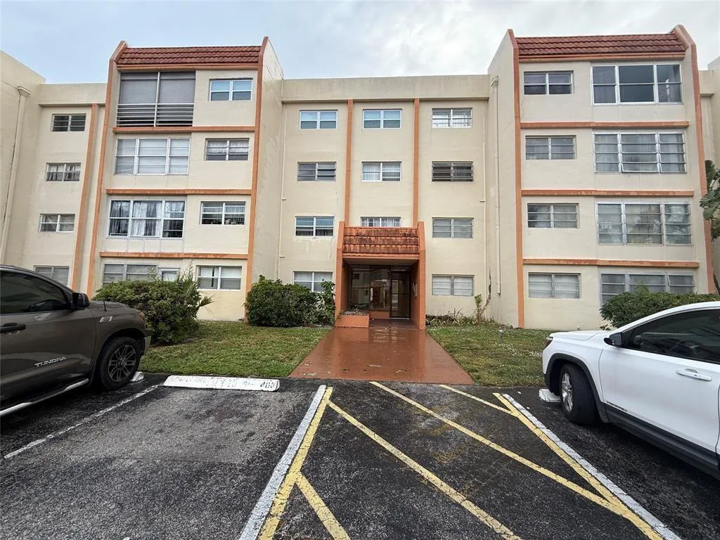 2501 NW 41st Avenue # 401, Lauderhill, FL 33313