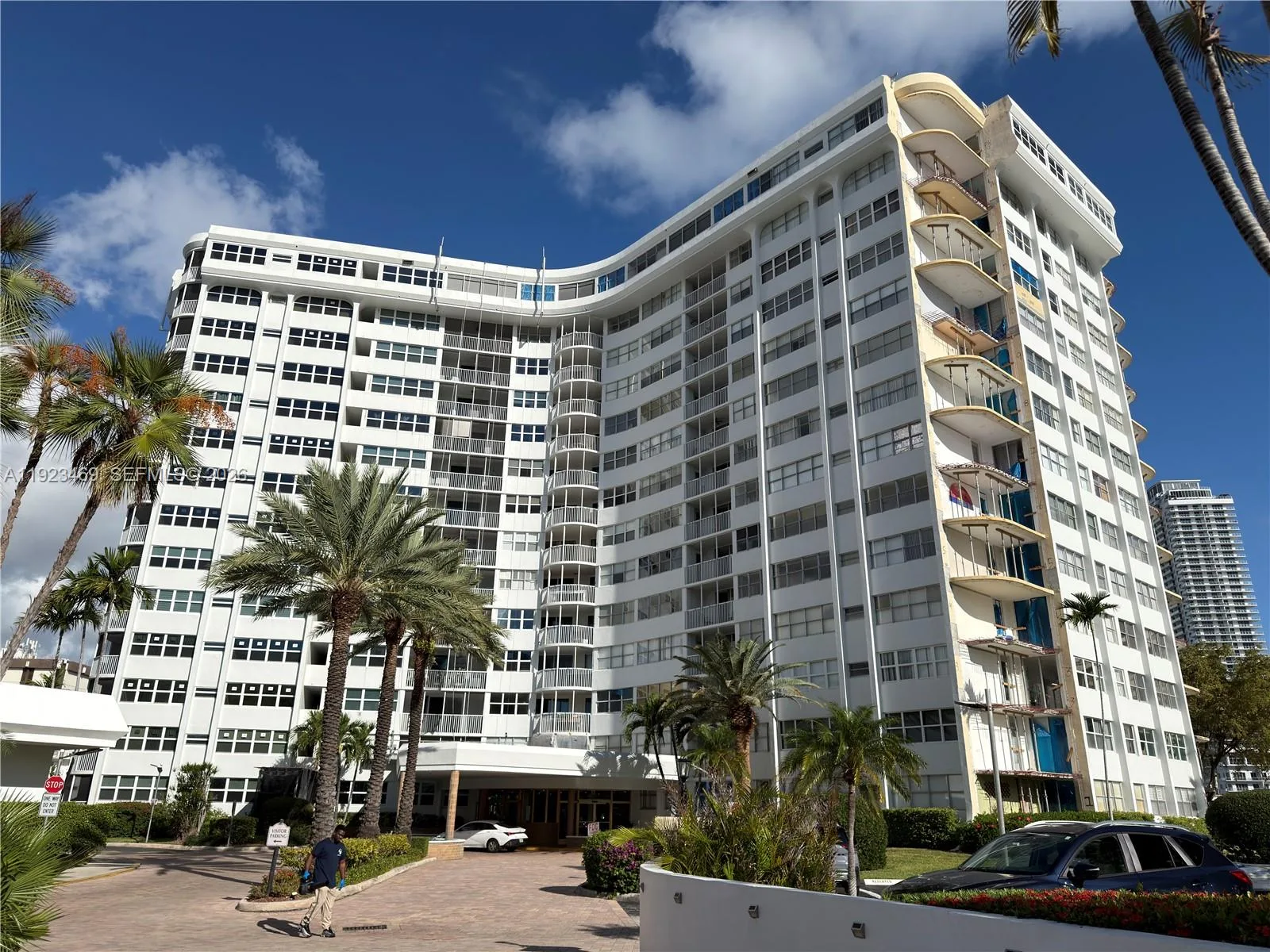 100 Golden Isles Dr # 605, Hallandale Beach, FL 33009