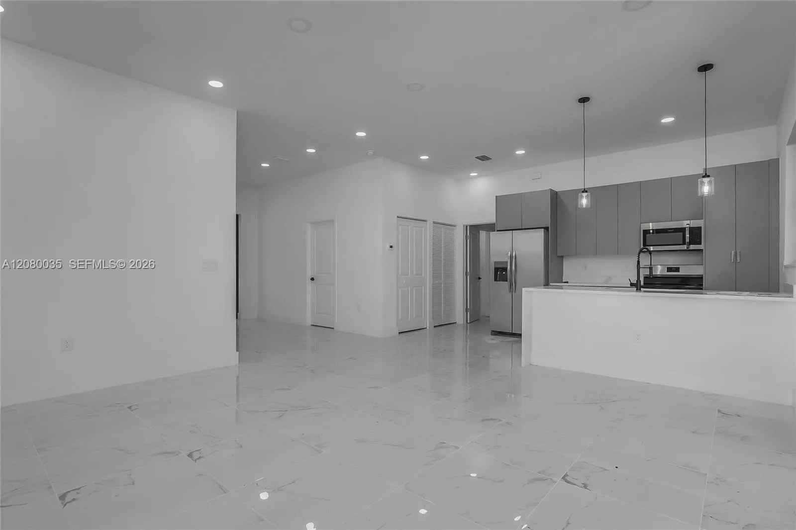 2035 NE 9th Ave, Cape Coral, FL 33909 photo 5