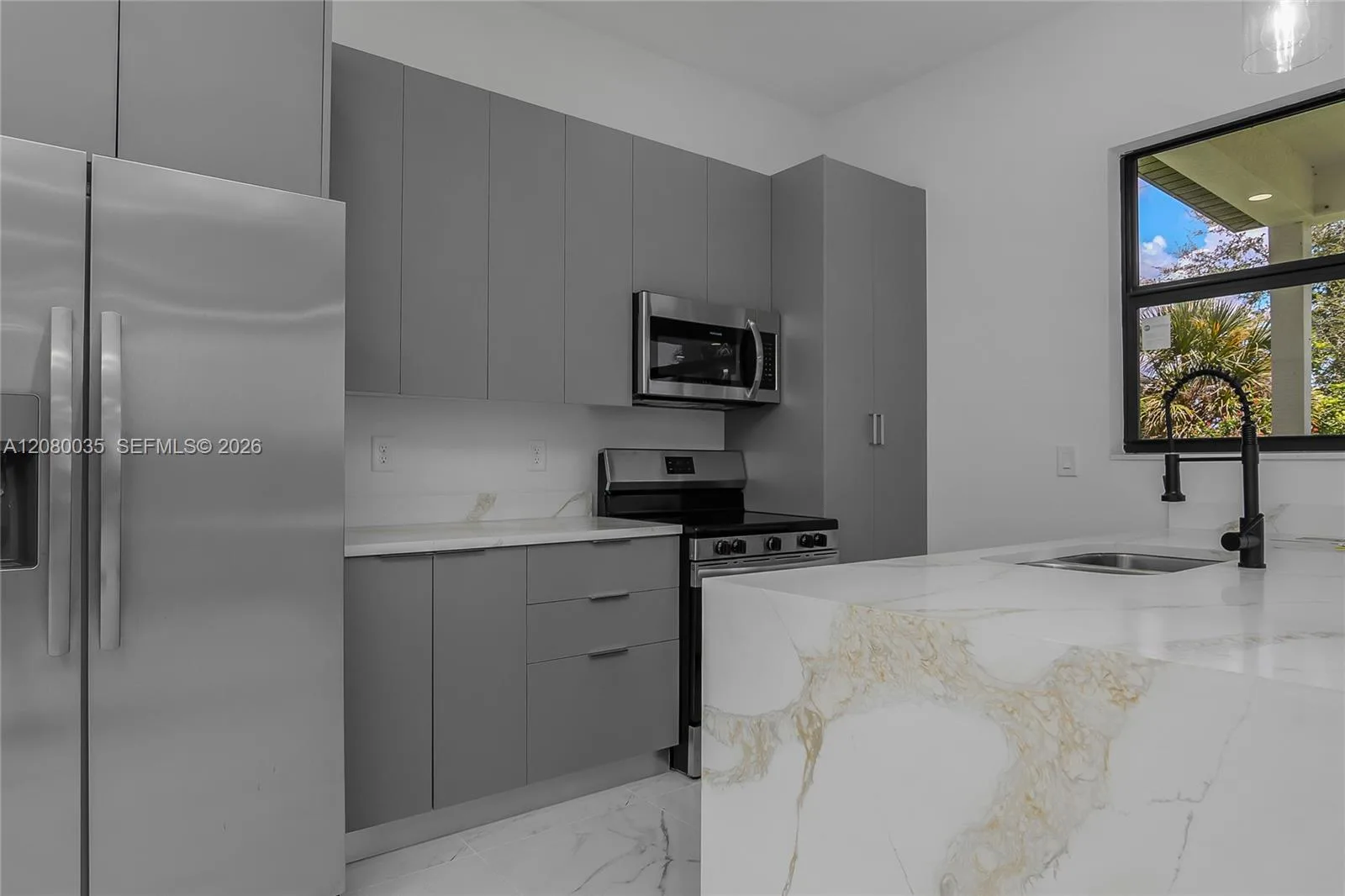 2035 NE 9th Ave, Cape Coral, FL 33909 photo 8
