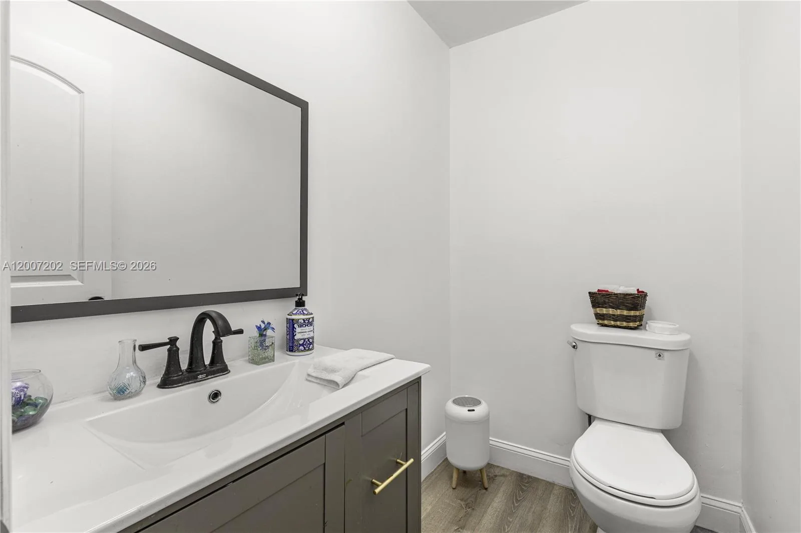 203 NE 12th Ave # 203, Homestead, FL 33030 photo 4