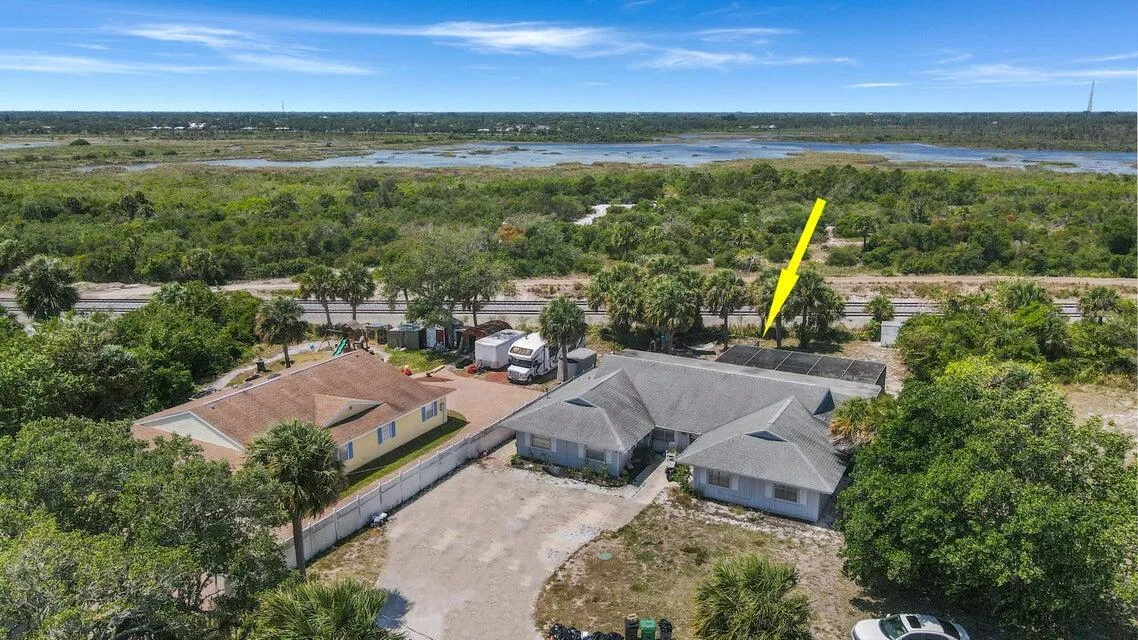 11099 Ridge Avenue, Fort Pierce, FL 34982 photo 2