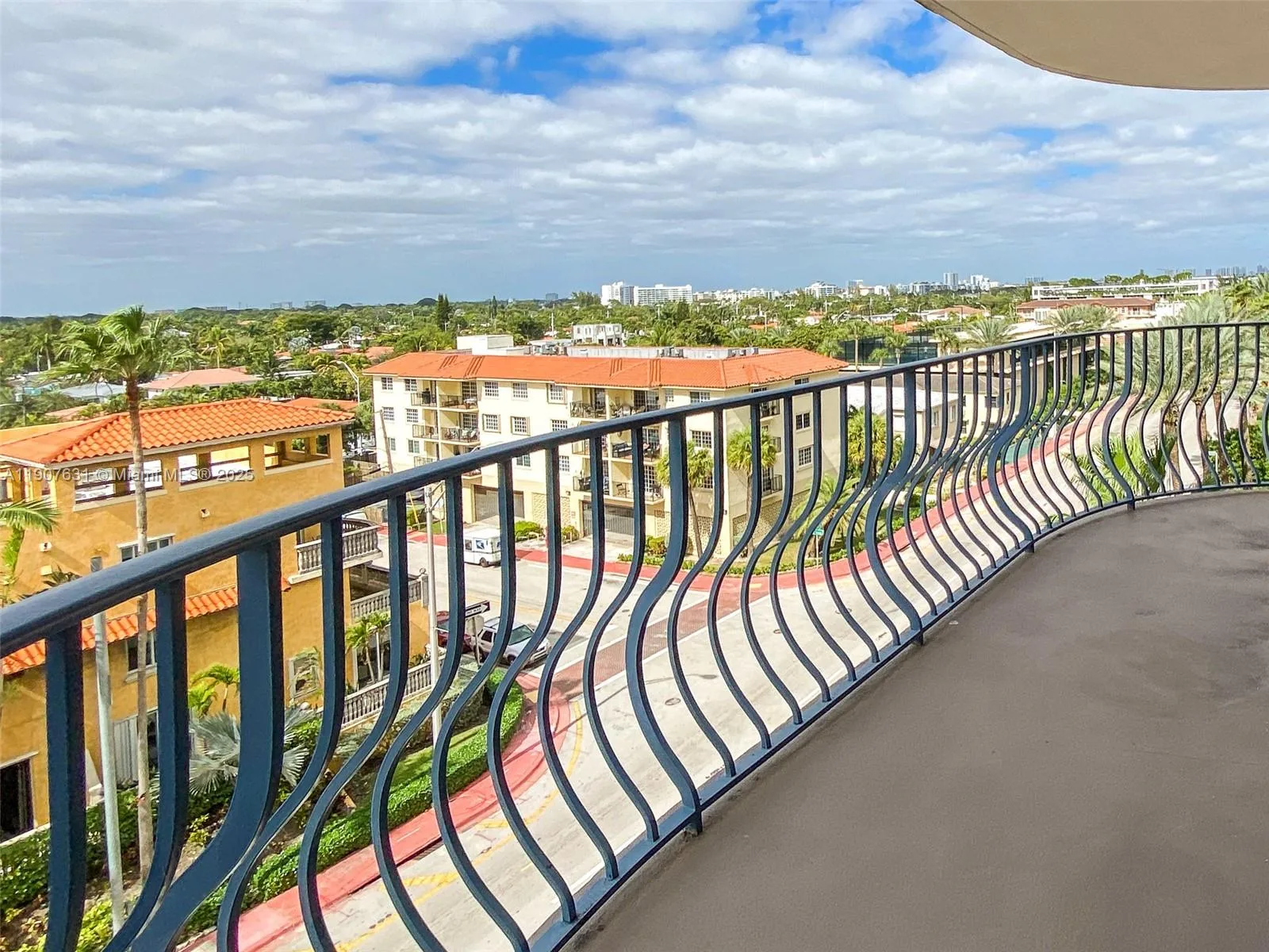 8877 Collins Ave # 604, Surfside, FL 33154