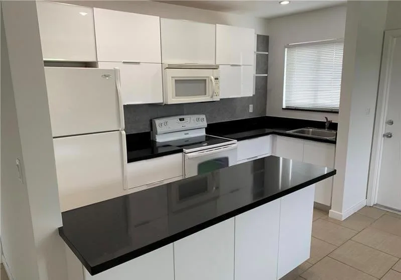 2830 NE 30th Place # 6, Fort Lauderdale, FL 33306