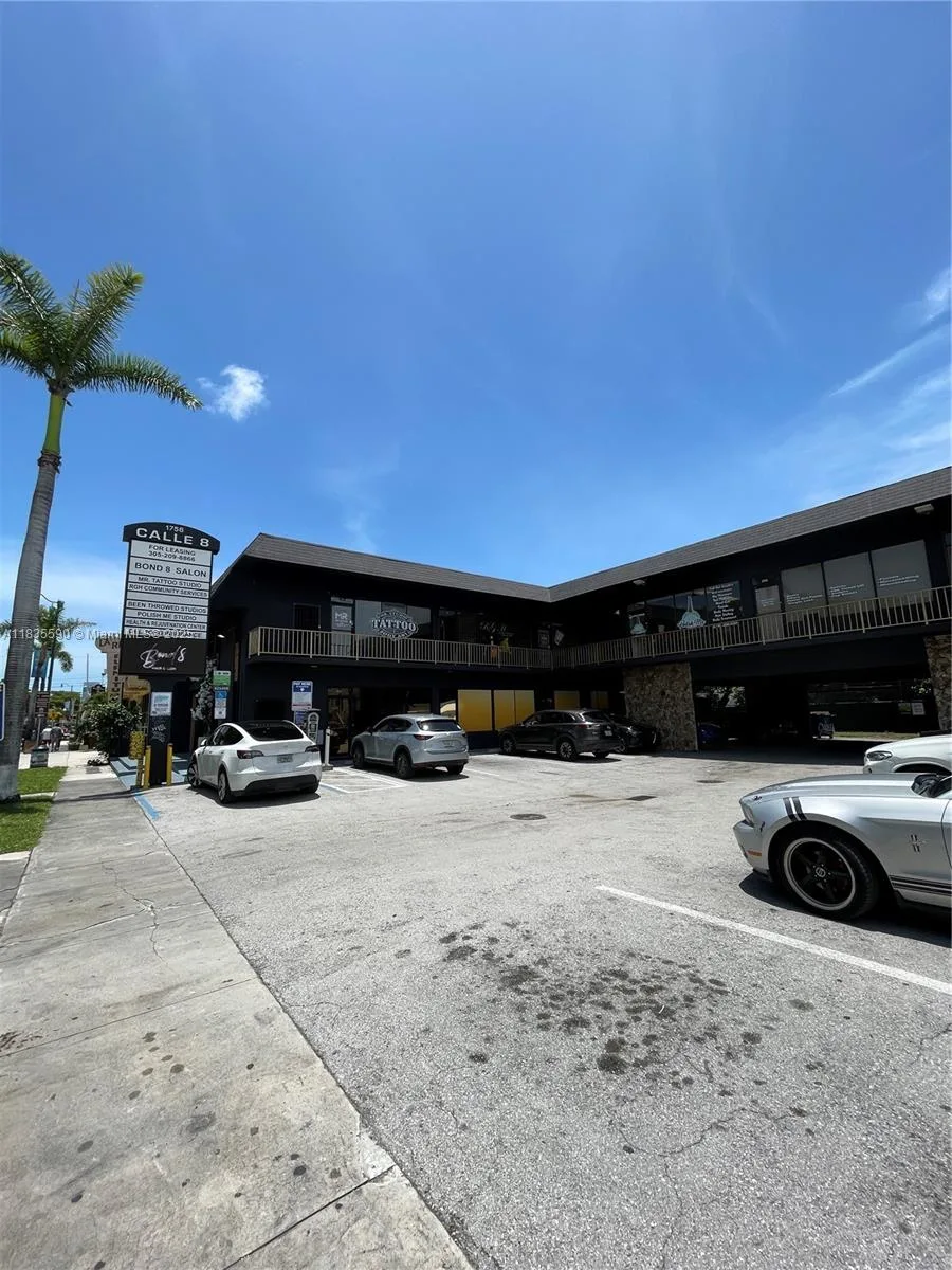 1756 SW 8th St # 204, Miami, FL 33135
