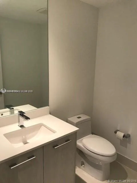 55 SW 9th St # 2510, Miami, FL 33130 photo 8