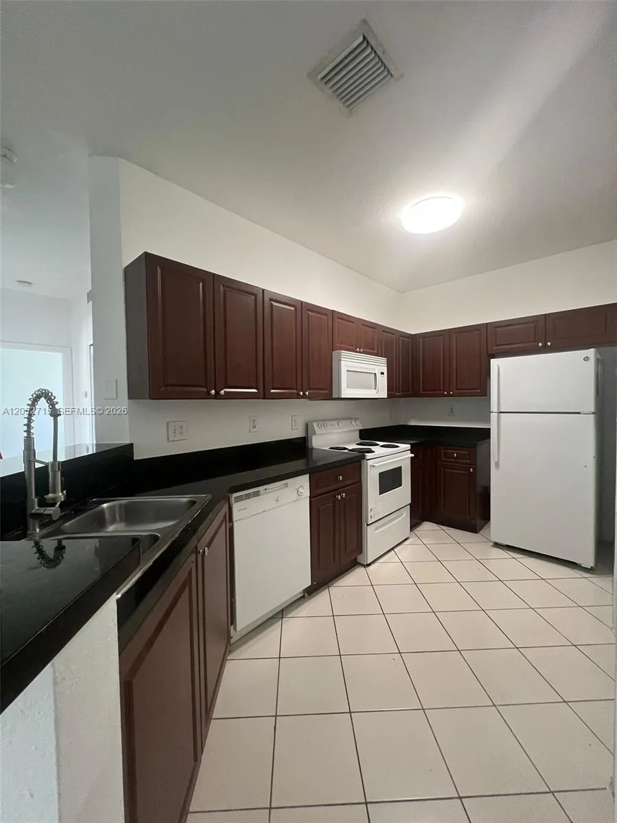 7200 NW 177th St # 206-7, Hialeah, FL 33015 photo 2
