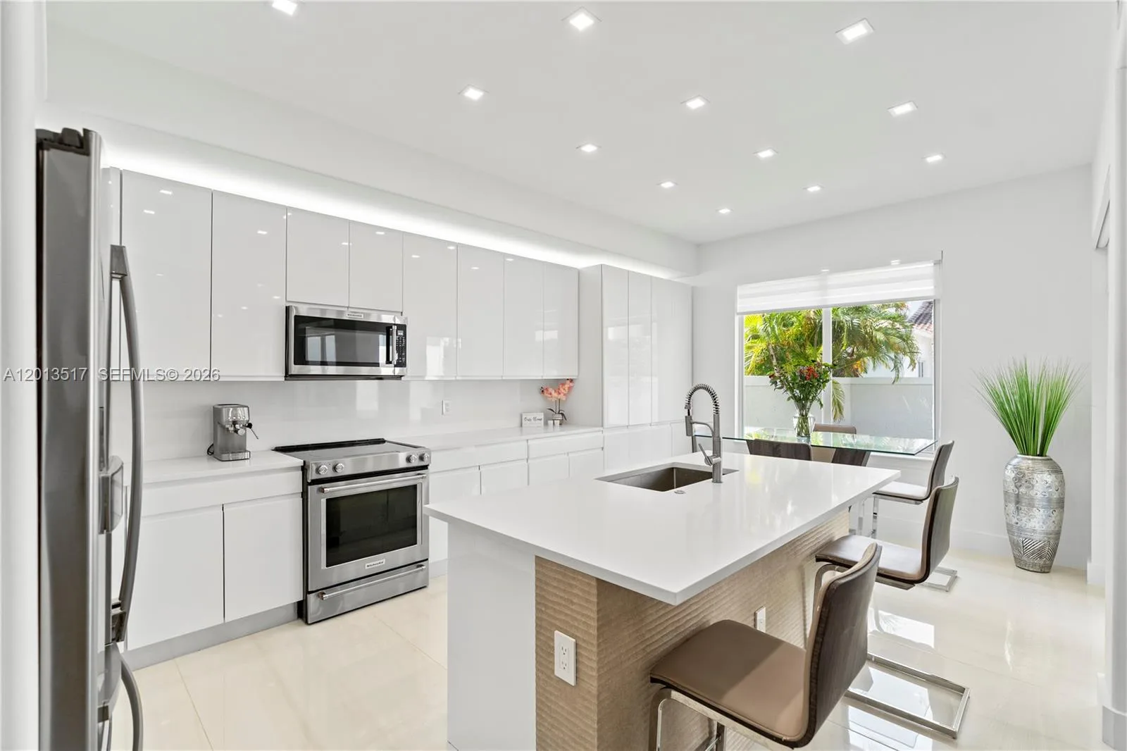 3188 NE 211th Ter, Aventura, FL 33180 photo 3