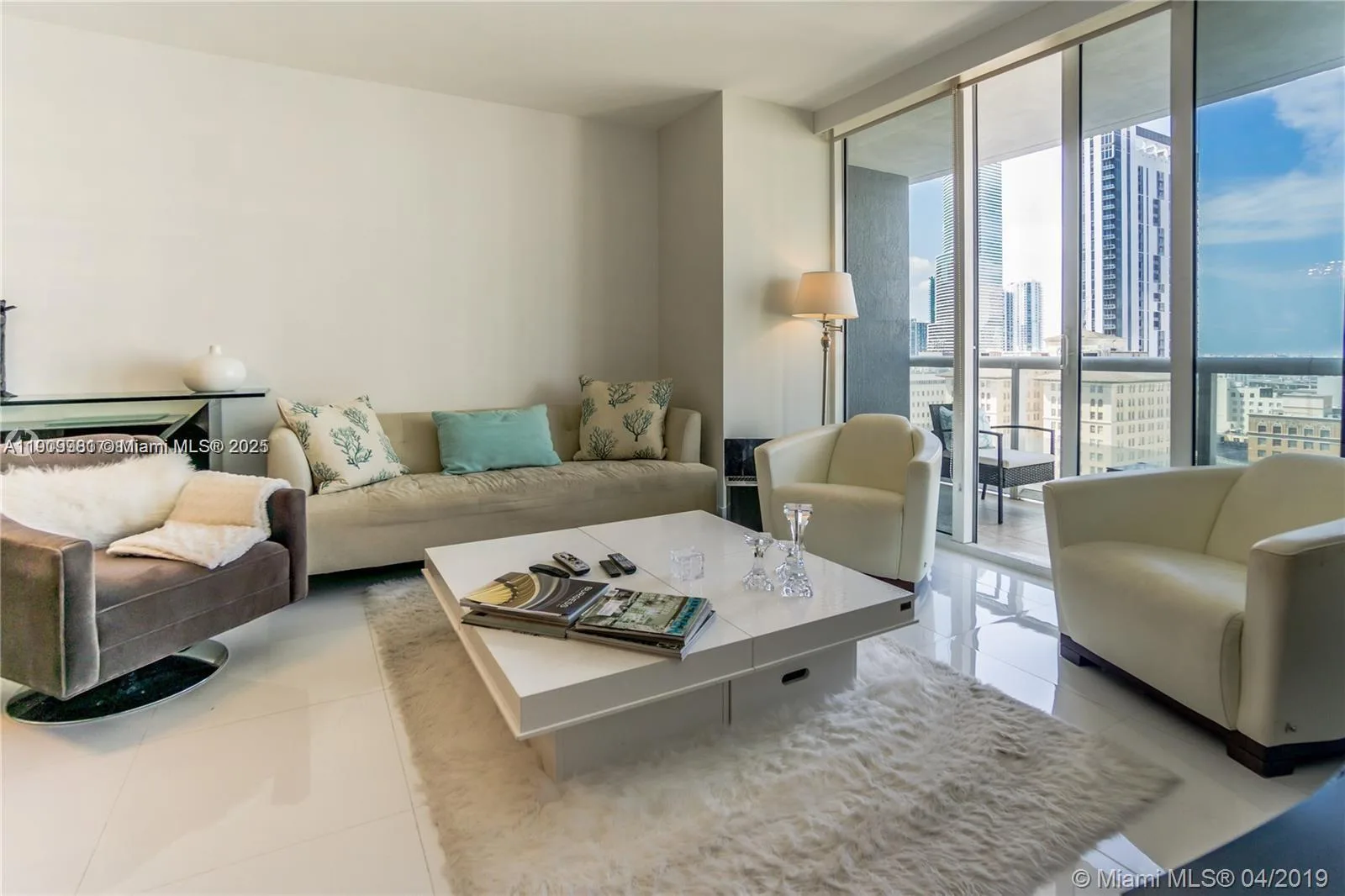 50 Biscayne Blvd # 1807, Miami, FL 33132 photo 2