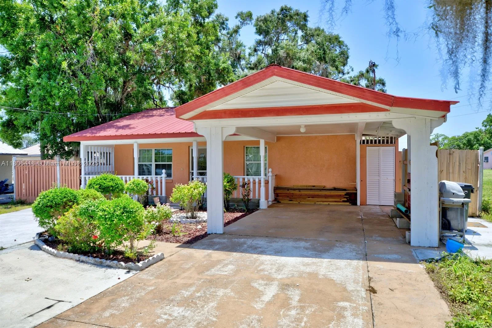 210 Joe Hilton Street, Avon Park, FL 33825 photo 2