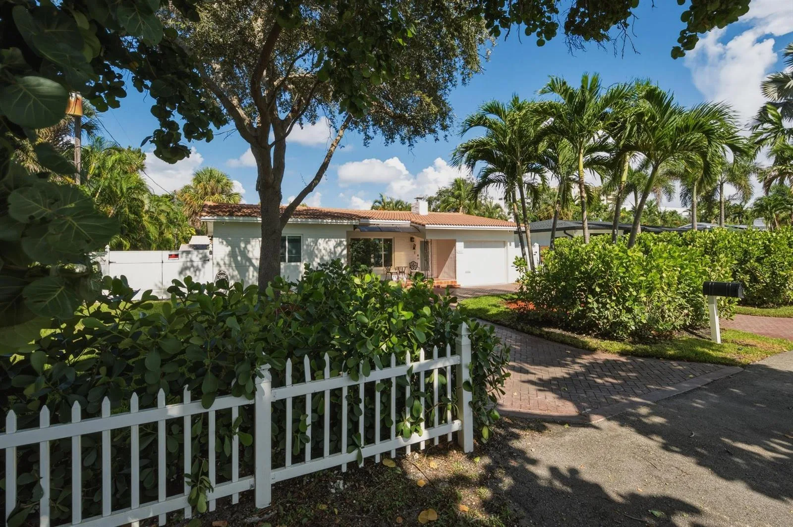 801 NE 19th Terrace, Fort Lauderdale, FL 33304 photo 5