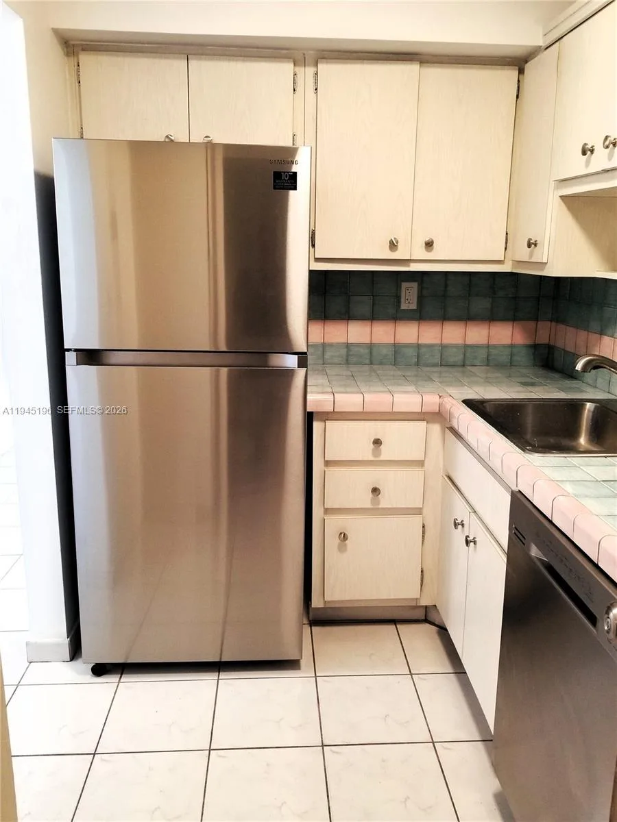 2899 Collins Ave # 1620, Miami Beach, FL 33140 photo 12