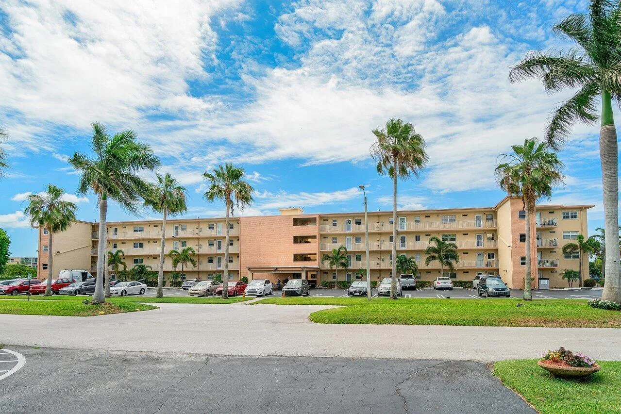2615 NE 1ST Court # 407, Boynton Beach, FL 33435