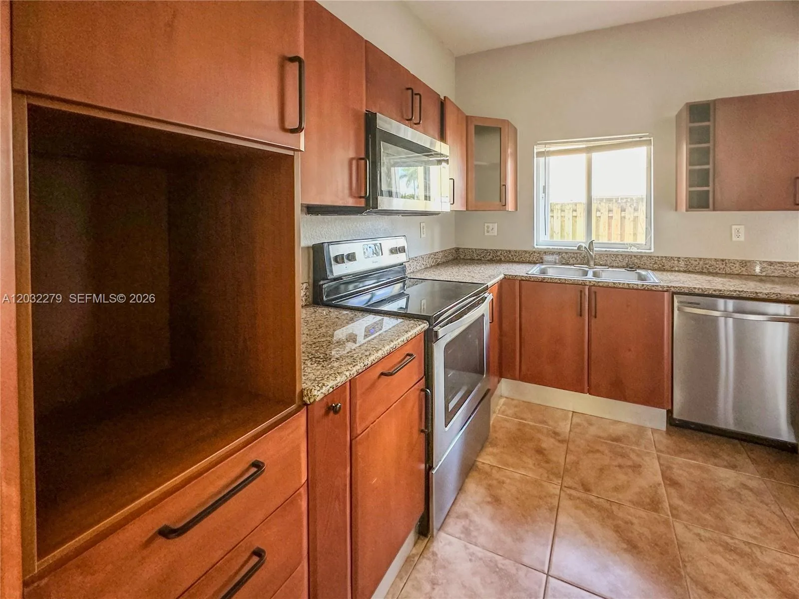 17866 NW 74th Ct, Hialeah, FL 33015 photo 10
