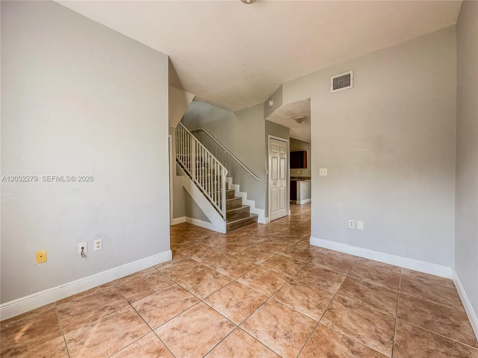 17866 NW 74th Ct, Hialeah, FL 33015 photo 13