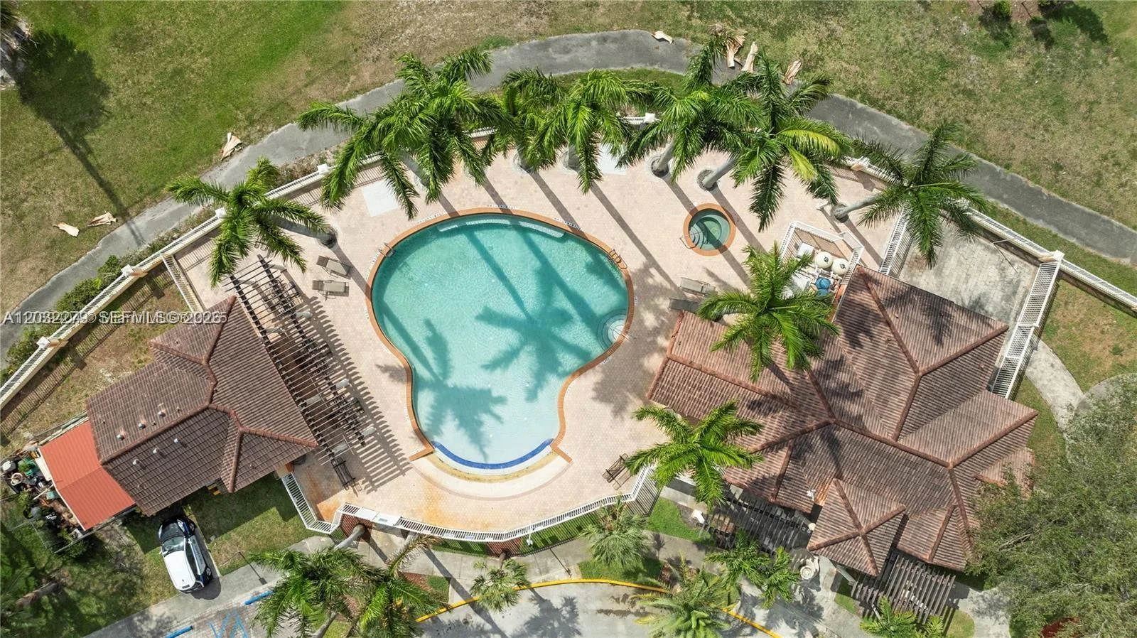 17866 NW 74th Ct, Hialeah, FL 33015 photo 4