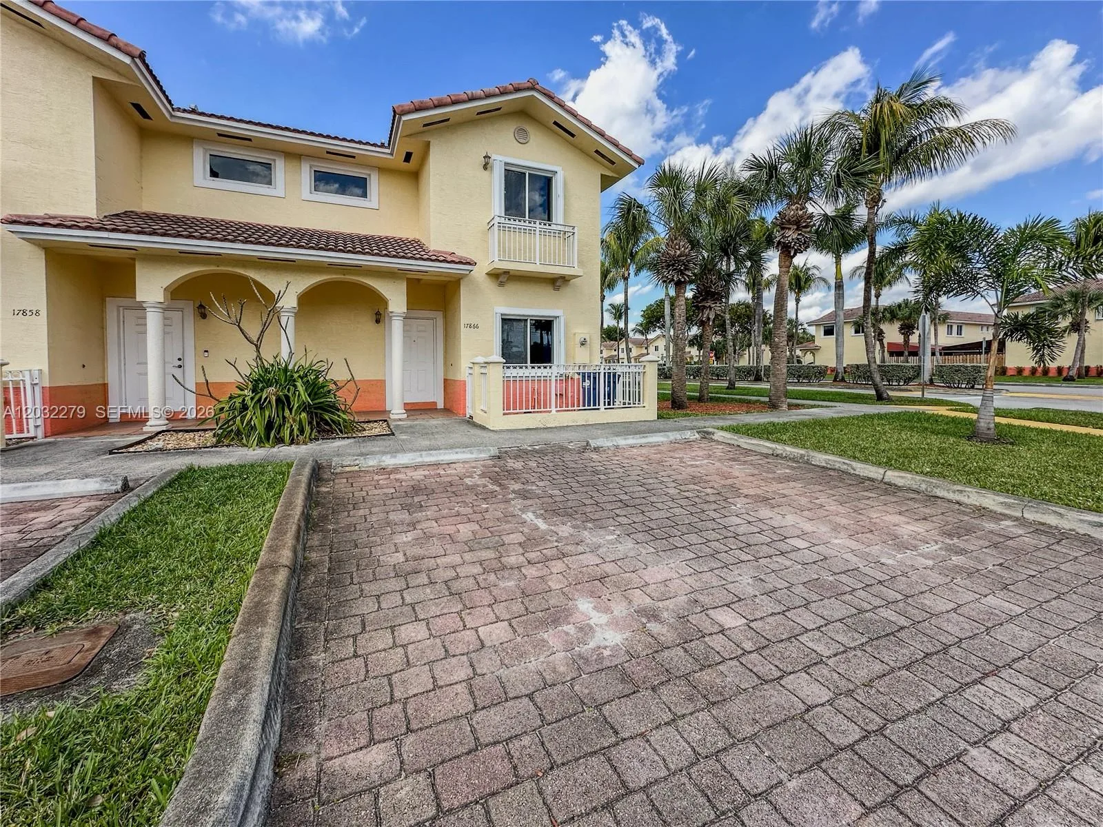 17866 NW 74th Ct, Hialeah, FL 33015 photo 6