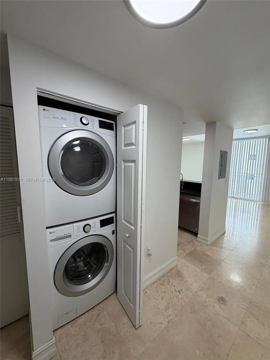 185 SE 14th Ter # 2701, Miami, FL 33131 photo 12