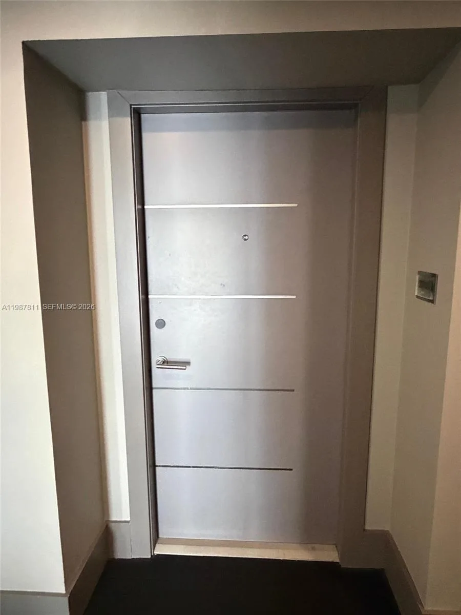 185 SE 14th Ter # 2701, Miami, FL 33131 photo 3